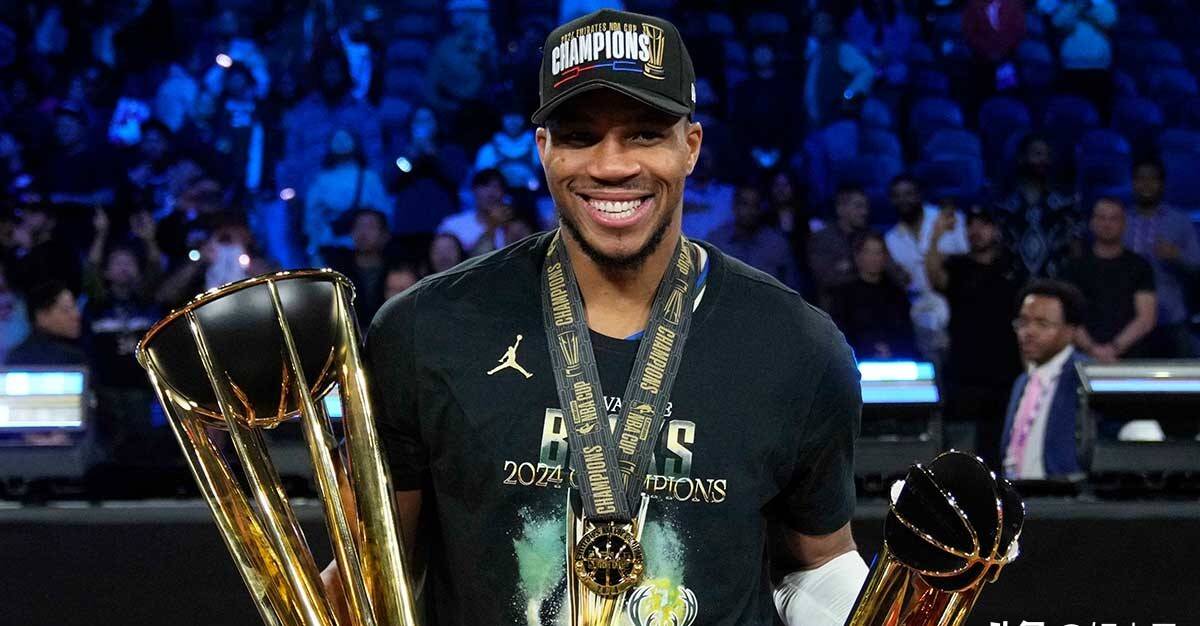 AC米兰队-职业生涯：明星球员最难忘的成就瞬间的简单介绍