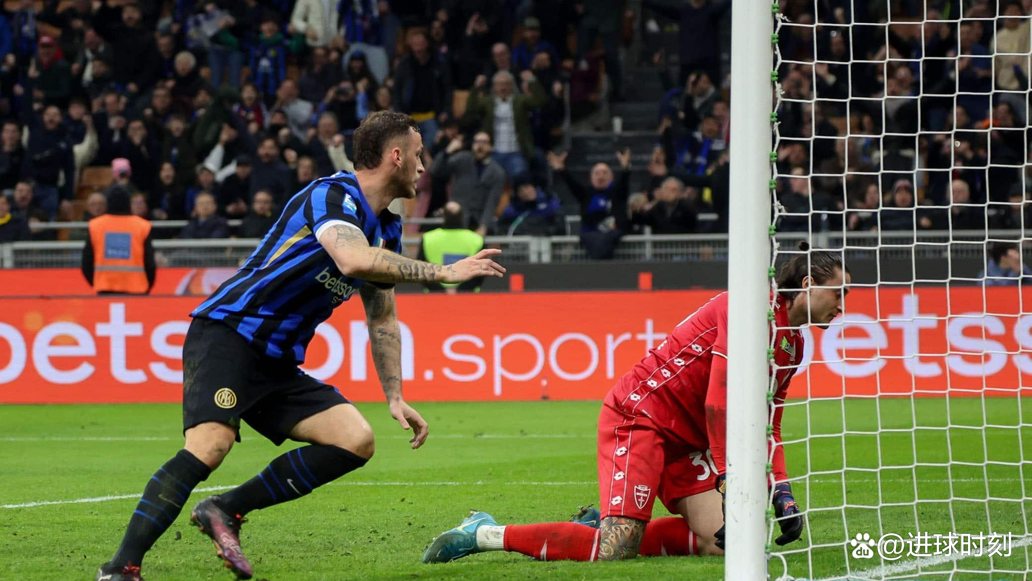 意甲激烈转折,球员采访透露战术应变中的关键细节的简单介绍 意甲激烈转折,球员采访透露战术应变中的关键细节的简单介绍