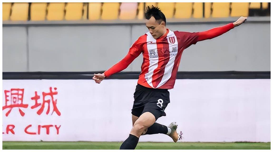 中国米兰体育-关于明星对决：张伟全场狂砍32分，表现亮眼！的信息