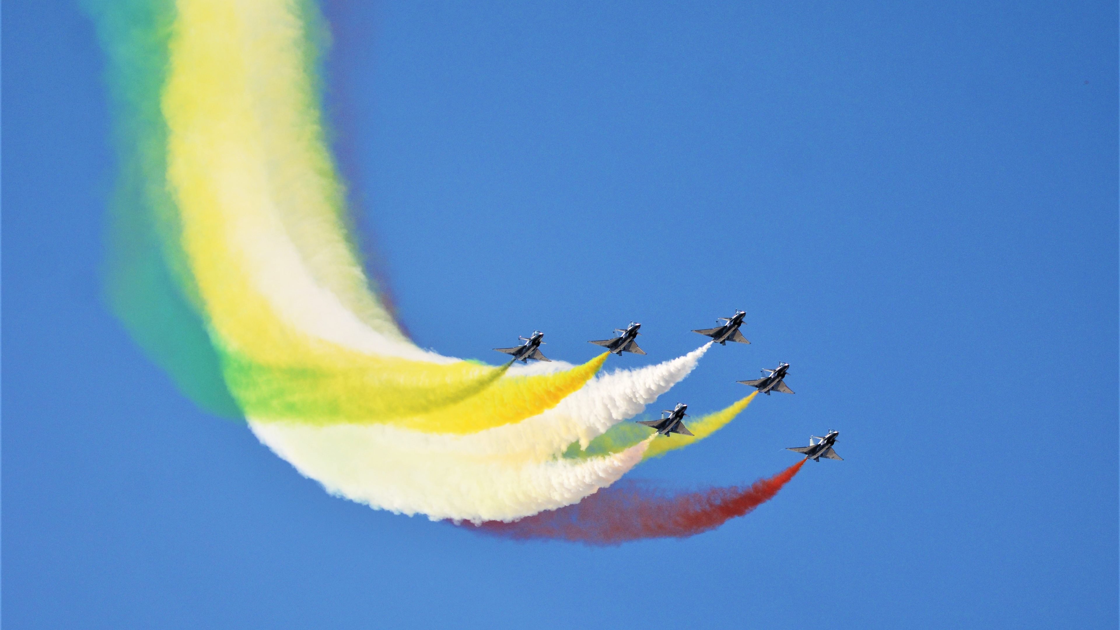 米兰体育官网平台-中国篮球运动员海外举办交流赛，经验丰富，中国篮球外籍教练