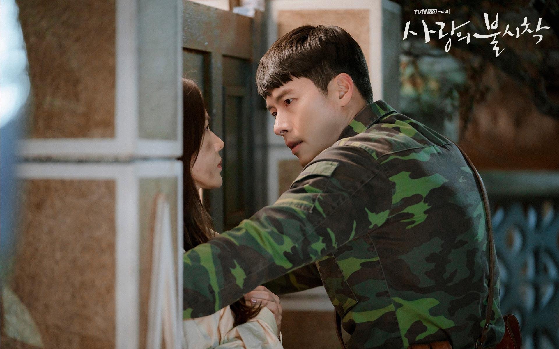 自行车下坡赛成都赛区,选手飞跃障碍夺冠,自行车下坡最快速度